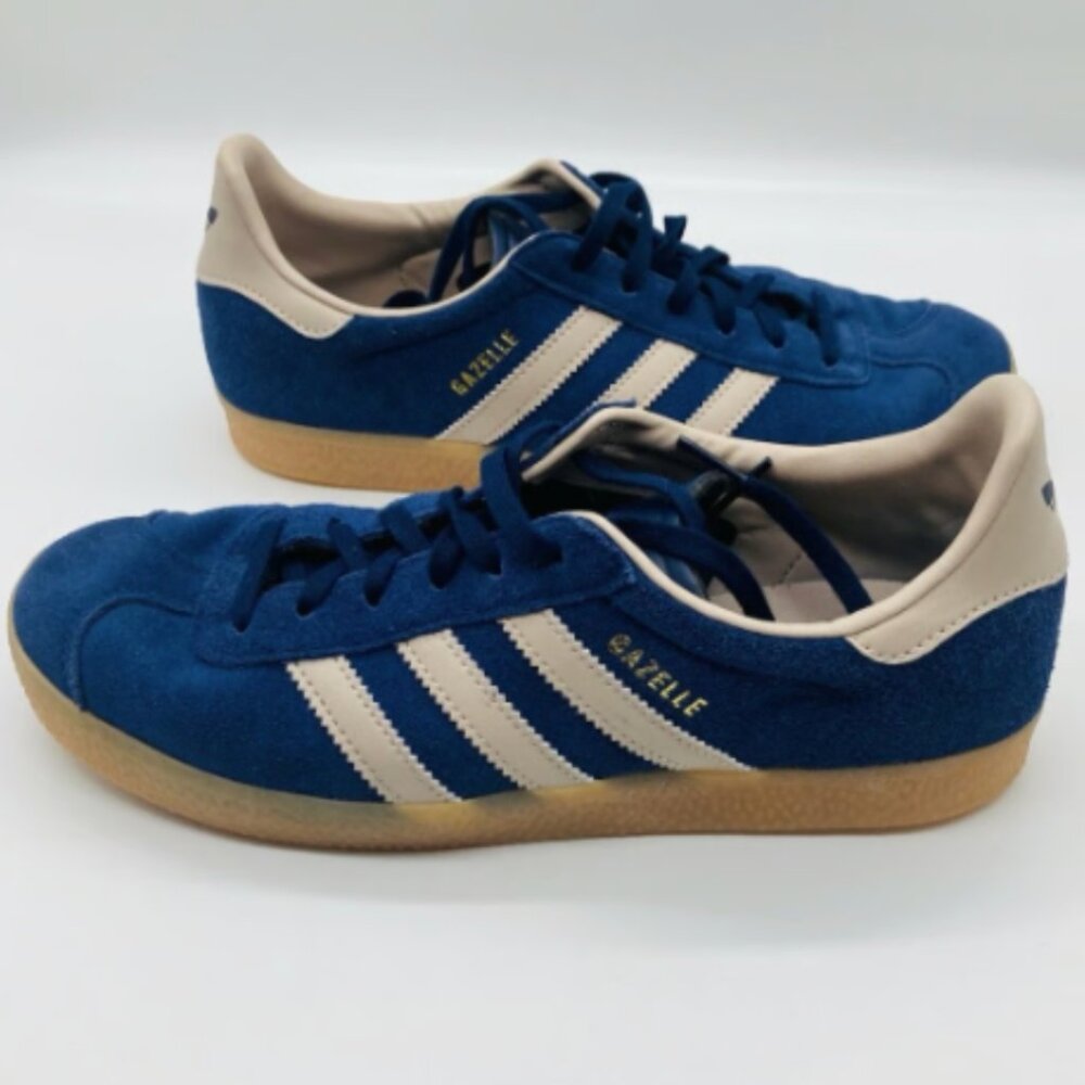 Adidas Gazelle Big Kids 6 or Women's 8 - Blue/Beige Stripes - Lightly Worn